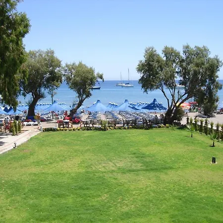 Parilti Beach Houses 아크얄라